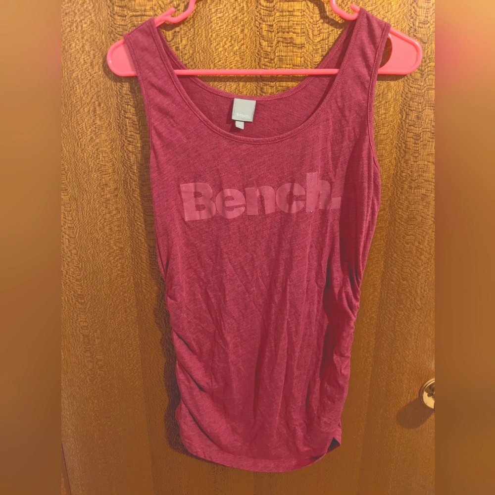 Bench tank top